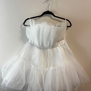White Tulle Strapless Party Dress